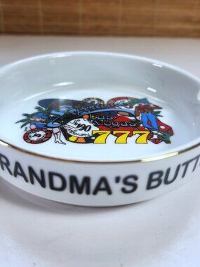 Vintage Grandma’s Butts White Ceramic Novelty Ashtray 4.5"